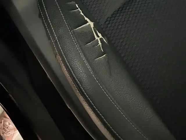 スバル フォレスター S－リミテッド 道央・札幌 2015(平27)年 11.9万km ディープシーブルーパール ４WD/ワンオーナー/社外メモリーナビ/CD/DVD/BT/フルセグ/アイサイト/衝突被害軽減ブレーキ/横滑り防止装置/レーダークルーズコントロール/レーンキープアシスト/バックカメラ/ビルトインETC/XMODE/SI-DRIVE/パワーバックドア/前席パワーシート/前席シートヒーター/ハーフレザーシート/革巻きステアリング/ステアリングリモコン/パドルシフト/プッシュスタート/スマートキー/HIDヘッドライト/オートライト/フォグランプ/電動格納ミラー/ウィンカーミラー/純正ラバーフロアマット/ドアバイザー/スペアキー