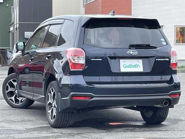 スバル フォレスター S－リミテッド 道央・札幌 2015(平27)年 11.9万km ディープシーブルーパール ４WD/ワンオーナー/社外メモリーナビ/CD/DVD/BT/フルセグ/アイサイト/衝突被害軽減ブレーキ/横滑り防止装置/レーダークルーズコントロール/レーンキープアシスト/バックカメラ/ビルトインETC/XMODE/SI-DRIVE/パワーバックドア/前席パワーシート/前席シートヒーター/ハーフレザーシート/革巻きステアリング/ステアリングリモコン/パドルシフト/プッシュスタート/スマートキー/HIDヘッドライト/オートライト/フォグランプ/電動格納ミラー/ウィンカーミラー/純正ラバーフロアマット/ドアバイザー/スペアキー