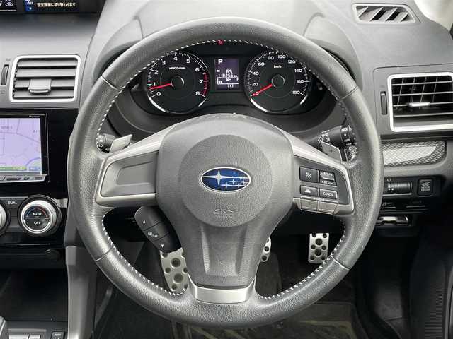 スバル フォレスター S－リミテッド 道央・札幌 2015(平27)年 11.9万km ディープシーブルーパール ４WD/ワンオーナー/社外メモリーナビ/CD/DVD/BT/フルセグ/アイサイト/衝突被害軽減ブレーキ/横滑り防止装置/レーダークルーズコントロール/レーンキープアシスト/バックカメラ/ビルトインETC/XMODE/SI-DRIVE/パワーバックドア/前席パワーシート/前席シートヒーター/ハーフレザーシート/革巻きステアリング/ステアリングリモコン/パドルシフト/プッシュスタート/スマートキー/HIDヘッドライト/オートライト/フォグランプ/電動格納ミラー/ウィンカーミラー/純正ラバーフロアマット/ドアバイザー/スペアキー