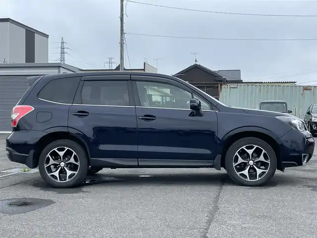 スバル フォレスター S－リミテッド 道央・札幌 2015(平27)年 11.9万km ディープシーブルーパール ４WD/ワンオーナー/社外メモリーナビ/CD/DVD/BT/フルセグ/アイサイト/衝突被害軽減ブレーキ/横滑り防止装置/レーダークルーズコントロール/レーンキープアシスト/バックカメラ/ビルトインETC/XMODE/SI-DRIVE/パワーバックドア/前席パワーシート/前席シートヒーター/ハーフレザーシート/革巻きステアリング/ステアリングリモコン/パドルシフト/プッシュスタート/スマートキー/HIDヘッドライト/オートライト/フォグランプ/電動格納ミラー/ウィンカーミラー/純正ラバーフロアマット/ドアバイザー/スペアキー