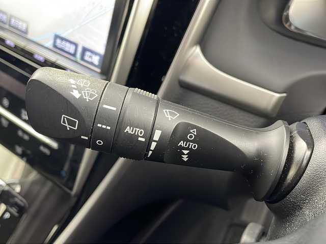 トヨタ ハリアー プレミアム 栃木県 2018(平30)年 5.1万km ホワイトパールクリスタルシャイン トヨタセーフティセンス/・プリクラッシュセーフティ/・レーンディパーチャーアラート/・インテリジェンスクリアランスソナー/・アダプティブクルーズコントロール/・オートマチックハイビーム/純正9インチSDナビ/（AM/FM/CD/SD/Bluetooth/フルセグTV)/バックカメラ/デジタルインナーミラー型ドライブレコーダー/ビルトインETC/パワーバックドア/運転席パワーシート/LEDヘッドライト/ドアバイザー/純正18インチアルミホイール/W/サイド/カーテンエアバッグ