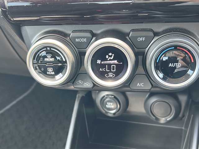 スズキ スイフト HYBRID MG 山口県 2022(令4)年 1.5万km スターシルバーメタリック レーダークルーズコントロール/ビルトインETC/純正フロアマット/オートライト/運転席シートヒーター/パーキングアシスト/アイドリングストップ/スマートキー/スペアキー/プッシュスタート/デュアルカメラブレーキサポート/横滑り防止装置/レーンキープアシスト/盗難防止装置