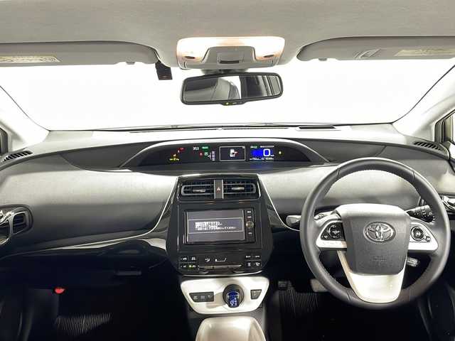 トヨタ プリウス A ツーリングセレクション 広島県 2016(平28)年 5.3万km ホワイトパールクリスタルシャイン 純正ナビ/・フルセグTV/・Bluetooth/・CD/DVD/セーフティセンス/・プリクラッシュセーフティ/・レーンディパーチャーアラート/・オートマチックハイビーム/・レーダークルーズコントロール/ブラインドスポットモニター/ヘッドアップディスプレイ/パーキングアシスト/バックカメラ/ETC/ドラレコ/コーナーセンサー/LEDヘッドライト