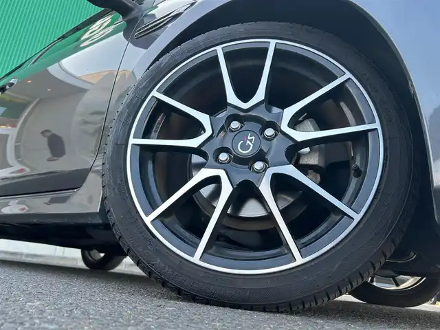 トヨタ アクア G G’s 宮城県 2015(平27)年 5.4万km グレーメタリック スマートエントリーパッケージ/・スマートキー/プッシュスタート/・イモビライザー/・オートライト/＝＝＝/社外9インチナビ/・CD/DVD/・Bluetooth/・フルセグTV/バックカメラ/ビルトインETC/ドライブレコーダー/ハーフレザーシート/LEDヘッドライト/LEDフロントフォグランプ/LEDイルミネーションビーム/革巻きステアリング/ステアリングスイッチ/電動格納ミラー/純正17インチAW/純正フロアマット/ドアバイザー/Wエアバッグ