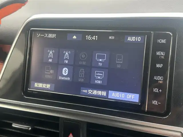 トヨタ シエンタ ハイブリッド G クエロ 岐阜県 2019(平31)年 5.8万km ホワイトパールクリスタルシャイン トヨタセーフティセンス/プリクラッシュセーフティシステム/オートマチックハイビーム/車線逸脱警報/純正ナビ/フルセグTV/Bluetooth/両側パワースライドドア/12.1インチフリップダウンモニター/クルーズコントロール/ビルトインETC/ハーフレザー/プッシュスタート/スマートキー/保証書/スペアキー