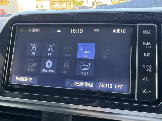トヨタ シエンタ ハイブリッド G クエロ 千葉県 2019(平31)年 5.8万km ホワイトパールクリスタルシャイン トヨタセーフティセンス/プリクラッシュセーフティシステム/オートマチックハイビーム/車線逸脱警報/純正ナビ/フルセグTV/Bluetooth/両側パワースライドドア/12.1インチフリップダウンモニター/クルーズコントロール/ビルトインETC/ハーフレザー/プッシュスタート/スマートキー/保証書/スペアキー