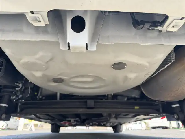 トヨタ シエンタ ハイブリッド G クエロ 千葉県 2019(平31)年 5.8万km ホワイトパールクリスタルシャイン トヨタセーフティセンス/プリクラッシュセーフティシステム/オートマチックハイビーム/車線逸脱警報/純正ナビ/フルセグTV/Bluetooth/両側パワースライドドア/12.1インチフリップダウンモニター/クルーズコントロール/ビルトインETC/ハーフレザー/プッシュスタート/スマートキー/保証書/スペアキー