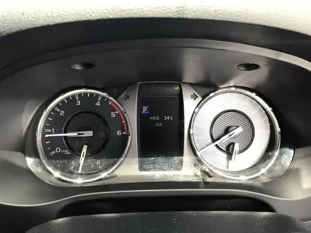 トヨタ ハイラックス Z 富山県 2021(令3)年 6.7万km スーパーホワイトⅡ 〇社外ナビ/〇フルセグTV/〇バックカメラ/〇ETC/〇ドライブレコーダー/〇後席モニター/〇プリクラッシュセーフティ/〇レーンディパーチャーアラート/〇ロードサインアシスト/〇先行車発進告知機能/〇クリアランスソナー/バックソナー/〇アクティブトラクションコントロール/〇ダウンヒルアシストコントロール制御/〇オートLSD/〇リアデフロック/〇レーダークルーズコントロール/〇LEDヘッドランプ/〇オートライト/〇純正17インチアルミ/〇シルバー加飾付革巻きステアリング/〇ステアリングスイッチ/〇オートエアコン/〇スマートエントリー/〇禁煙車