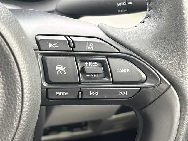 トヨタ ヤリス ハイブリッド Z 宮城県 2020(令2)年 3.2万km ホワイトパールクリスタルシャイン ワンオーナー/Toyota Safety Sense/・プリクラッシュセーフティ	/・レーントレーシングアシスト	/・レーダークルーズコントロール	/・オートマチックハイビーム	/社外ダウンサス/純正8型DA/・USB.BT.Miracast/バックカメラ/三眼LEDヘッドライト/ビルトインETC/アイドリングストップ/横滑り防止装置/プッシュスタート/スマートキー/ヘッドライトレベライザー/モデリスタ15inAW/冬タイヤ積込スチール(175/70/14)/社外フロアマット
