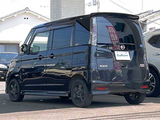 日産 ルークス ハイウェイスター ターボ 愛媛県 2013(平25)年 8.1万km ブルーイッシュブラック 純正メモリナビ（MC312D-A）/・フルセグTV/・CD/DVD再生/・Bluetooth接続/・SDミュージックサーバー/・AM/FM/バックカメラ/ETC/ターボ/両側パワースライドドア/ベッンチシート/オートライト/スマートキー/スペアキー/プッシュスタート /13インチ社外アルミ