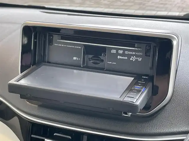 ダイハツ ムーヴ X SAⅢ 静岡県 2019(令1)年 6万km ファイアークォーツレッドM ４ＷＤ車/衝突軽減Ｂ　/オートハイビーム /リアセンサー /純正ナビ　/地デジ　/Ｂカメラ　/ステアリングスイッチ/運転席シートヒーター　　/社外１４インチＡＷ　/ＩＳＦＩＸ　/スマートキー　/スペアキー　/保証書　/取説