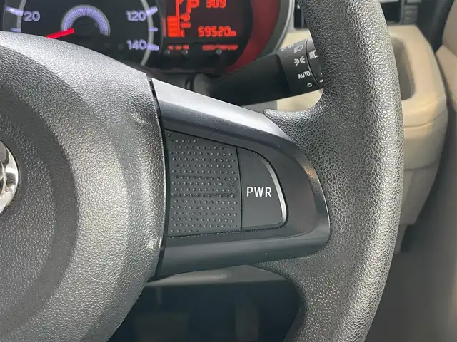 ダイハツ ムーヴ X SAⅢ 静岡県 2019(令1)年 6万km ファイアークォーツレッドM ４ＷＤ車/衝突軽減Ｂ　/オートハイビーム /リアセンサー /純正ナビ　/地デジ　/Ｂカメラ　/ステアリングスイッチ/運転席シートヒーター　　/社外１４インチＡＷ　/ＩＳＦＩＸ　/スマートキー　/スペアキー　/保証書　/取説