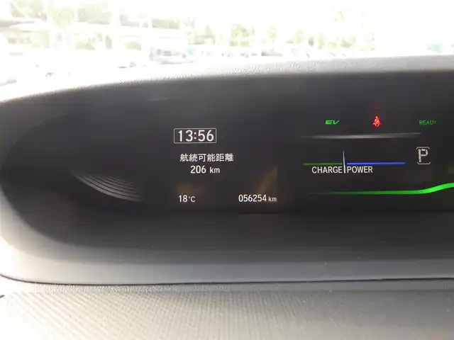 ホンダ ステップワゴン スパーダ ハイブリッド G ホンダセンシング 千葉県 2018(平30)年 5.7万km オブシダンブルーパール ホンダセンシング/●衝突軽減ブレーキ〈CMBS〉/●誤発進抑制機能/●歩行者事故低減ステアリング/●路外逸脱抑制機能/●渋滞追従機能付ACC〈アダプティブ・クルーズ・コントロール〉/●LKAS〈車線維持支援システム〉/●先行車発進お知らせ機能/●標識認識機能/純正ナビ（VXM-194VFi）/・CD/DVD/・Bluetooth/・フルセグTV/バックカメラ/ビルトインETC/ドライブレコーダー/両側パワースライドドア/革巻きステアリング/ステアリングスイッチ/電動パーキングブレーキ/ブレーキホールド/LEDヘッドランプ/フォグランプ/オートライト/スマートキー＆プッシュスタート/電動格納ミラー/フロント・フルオートエアコンディショナー＋リア・マニュアルクーラー/純正16インチAW/純正フロアマット/ドアバイザー/Wエアバッグ