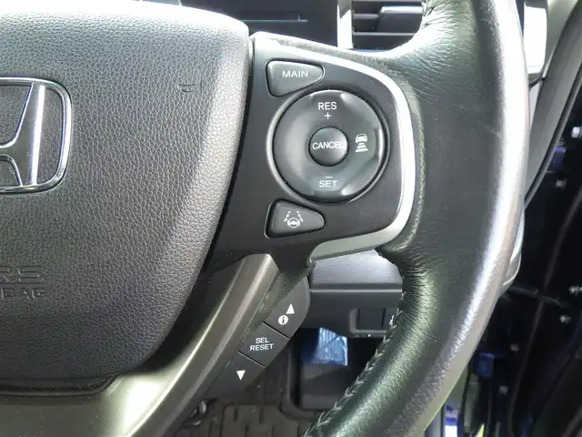 ホンダ ステップワゴン スパーダ ハイブリッド G ホンダセンシング 千葉県 2018(平30)年 5.7万km オブシダンブルーパール ホンダセンシング/●衝突軽減ブレーキ〈CMBS〉/●誤発進抑制機能/●歩行者事故低減ステアリング/●路外逸脱抑制機能/●渋滞追従機能付ACC〈アダプティブ・クルーズ・コントロール〉/●LKAS〈車線維持支援システム〉/●先行車発進お知らせ機能/●標識認識機能/純正ナビ（VXM-194VFi）/・CD/DVD/・Bluetooth/・フルセグTV/バックカメラ/ビルトインETC/ドライブレコーダー/両側パワースライドドア/革巻きステアリング/ステアリングスイッチ/電動パーキングブレーキ/ブレーキホールド/LEDヘッドランプ/フォグランプ/オートライト/スマートキー＆プッシュスタート/電動格納ミラー/フロント・フルオートエアコンディショナー＋リア・マニュアルクーラー/純正16インチAW/純正フロアマット/ドアバイザー/Wエアバッグ