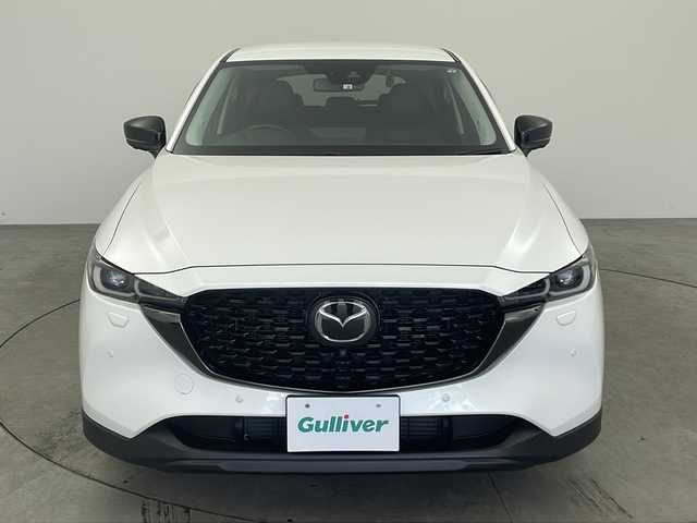 マツダ ＣＸ－５ XD ブラックトーンエディション 兵庫県 2022(令4)年 5.1万km スノーフレイクホワイトパールマイカ ・純正ナビ&TV&USB&BT&スマホ連携/・全方位カメラ/・スマートキー/・ＥＴＣ/・前後ドライブレコーダー/・ハーフレザーシート/・シートヒーター/・ステアリングヒーター/・ヘッドアップディスプレイ/・i-ACTIVSENSE/・ブラインドスポットモニター/・追従型クルーズコントロール/・衝突被害軽減ブレーキ/・レーンキープ・アシスト・システム/・AT誤発進抑制制御/・スマート・シティ・ブレーキ・サポート/・コーナーセンサー/・ＬＥＤオートライト/・電動リアゲート/・純正フロアマット/・純正AW/・横滑り防止装置
