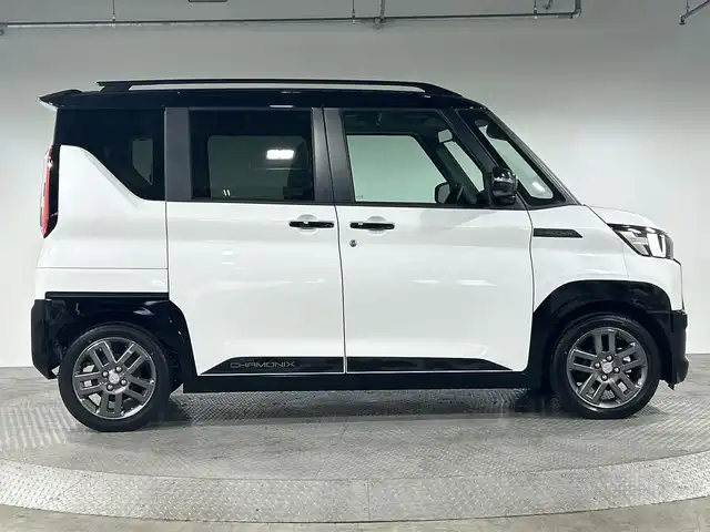 三菱 デリカミニ T プレミアム 神奈川県 2025(令7)年 0.1万km未満 パールⅡ 純正9型ディスプレイオーディオ/マルチアラウンドモニター/両側ハンズフリースライドドア/ハーフレザーシート/e-Assist/衝突被害軽減ブレーキシステム（歩行者検知付き）/踏み間違い衝突防止アシスト/オートマチックハイビーム/標識認識システム/先行車発進通知/車線逸脱警報システム/車線逸脱防止支援機能/ふらつき警報/前方衝突予測警報/デジタルルームミラー/ダウンヒルアシストコントロール/シートヒーター/ステアリングヒーター/パドルシフト/LEDヘッドライト/オートライト/オートマチックハイビーム/フロントフォグランプ/純正15インチAW/スマートキー/スペアキー1本/ルーフレール