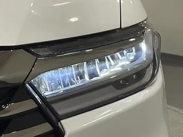 ホンダ オデッセイ ハイブリッド e:HEVアブソルート EX 愛知県 2021(令3)年 4.4万km プラチナホワイトパール 純正１０インチGathersナビ　/(CD・DVD再生/FM/AM/SD/フルセグTV/Bluetooth/USB/CarPlay)/マルチビューカメラシステム　/ホンダセンシング/　　-衝突軽減ブレーキ〈CMBS〉/　　-路外逸脱抑制機能/　　-誤発進抑制機能/　　-先行車発進お知らせ機能/　　-標識認識機能　/　　-レーダークルーズコントロール　/ブラインドスポットインフォメーション/両側パワースライドドア　/シートヒーター　/ビルトインＥＴＣ２．０　/電動バックドア　/D席/N席パワーシート/コーナーセンサー/ドライブレコーダー/オットマン