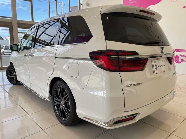 ホンダ オデッセイ ハイブリッド e:HEVアブソルート EX 埼玉県 2021(令3)年 4.4万km プラチナホワイトパール ホンダセンシング /純正10インチメモリナビ/　　CD/DVD/BT/フルセグ/HDMI /全方位カメラ /両側パワースライドドア /パワーバックドア /レーダークルーズコントロール /LEDオートライト /ハーフレザーシート/パワーシート /シートヒーター /純正18インチアルミホイール/ブラインドスポットモニター/ステアリングスイッチ/電子パーキング/純正ETC2.0