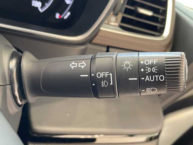 ホンダ オデッセイ ハイブリッド e:HEVアブソルート EX 埼玉県 2021(令3)年 4.4万km プラチナホワイトパール ホンダセンシング /純正10インチメモリナビ/　　CD/DVD/BT/フルセグ/HDMI /全方位カメラ /両側パワースライドドア /パワーバックドア /レーダークルーズコントロール /LEDオートライト /ハーフレザーシート/パワーシート /シートヒーター /純正18インチアルミホイール/ブラインドスポットモニター/ステアリングスイッチ/電子パーキング/純正ETC2.0