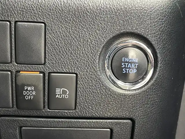 トヨタ アルファード S タイプゴールド 埼玉県 2020(令2)年 6.4万km ホワイトパールクリスタルシャイン 純正9インチディスプレイオーディオ 純正12インチフリップダウンモニター セーフティセンス バックカメラ ETC 三眼LEDライト パワーバックドア 両側パワースライドドア 前後ドラレコ 地デジTV