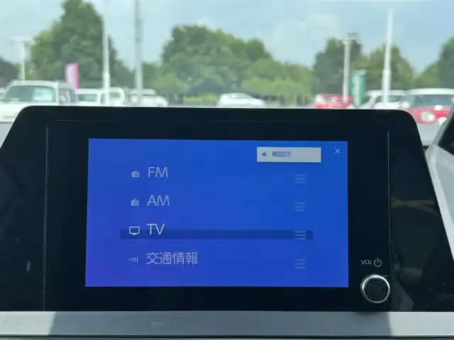 トヨタ プリウス U 栃木県 2023(令5)年 0.9万km プラチナホワイトパールマイカ トヨタセーフティセンス/純正9インチナビ/フルセグテレビ/パノラミックビューモニター/ドライブレコーダー/ETC2.0/レーダークルーズコントロール/スタッドレスタイヤ＋社外AW積込/スマートキー/純正フロアマット/LEDオートライト/純正アルミホイール/コーナーセンサー/プッシュスタート/横滑り防止装置/100V充電