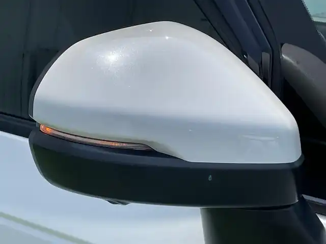 ホンダ ステップワゴン スパーダ eHEV プレミアムライン 香川県 2022(令4)年 3万km プラチナホワイトパール 登録時走行距離：29267km/純正SDナビゲーション/→CD/DVD 再生/→フルセグTV/全方位カメラ/ビルトインETC/ステアリングリモコン/レーダークルーズコントロール/シートヒーター/パワーシート/両側パワースライド/前後コーナーセンサー/LEDオートライト/フォグランプ/電格ウィンカーミラー/レーンキープアシスト/横滑り防止装置/衝突被害軽減システム/スマートキー