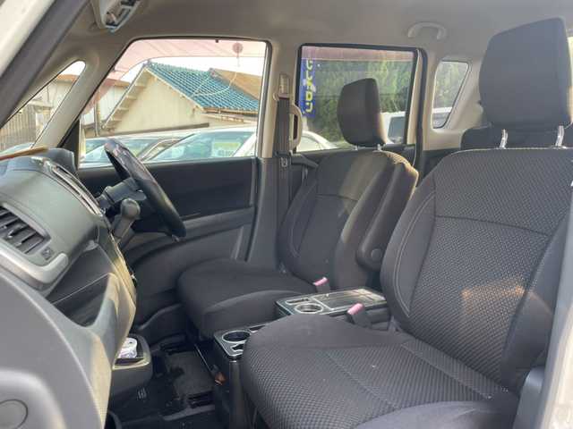 三菱 デリカＤ：２ リミテッド 和歌山県 2015(平27)年 3.5万km パールホワイト (株)IDOMが運営する【じしゃロン和歌山店】の自社ローン対象車両になります。こちらは現金ご利用時の価格です。/自社ローンご希望の方は別途その旨お申付け下さい。/純正SDナビ/　(AM/FM/ワンセグ/CD/DVD/BT)/ETC/純正フロアマット/片側パワースライド