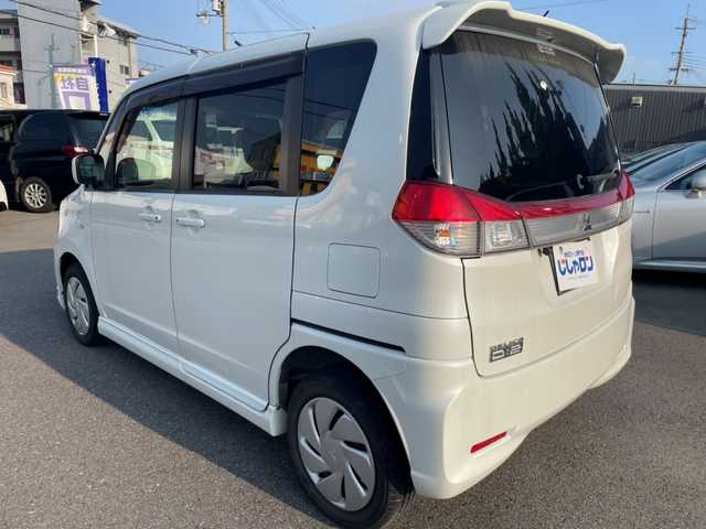 三菱 デリカＤ：２ リミテッド 和歌山県 2015(平27)年 3.5万km パールホワイト (株)IDOMが運営する【じしゃロン和歌山店】の自社ローン対象車両になります。こちらは現金ご利用時の価格です。/自社ローンご希望の方は別途その旨お申付け下さい。/純正SDナビ/　(AM/FM/ワンセグ/CD/DVD/BT)/ETC/純正フロアマット/片側パワースライド