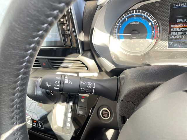 三菱 デリカミニ T プレミアム 愛知県 2025(令7)年 0.1千km ＤグリーンＭ マイパイロット/届出済未使用車/純正9型ディスプレイ/全方位カメラ/両側パワースライドドア/クルーズコントロール/シートヒーター/バックカメラ/コーナーセンサー/純正アルミホイール/ルーフレール/純正アルミホイール/LEDヘッドライト/パドルシフト/ステアリングヒーター/インテリジェントミラー/オートマチックハイビーム/衝突軽減システム/フルセグ/Bluetooth/ステアリングスイッチ/スマートキー/プッシュスタート