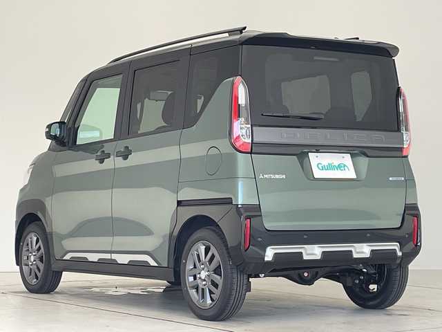 三菱 デリカミニ T プレミアム 愛知県 2025(令7)年 0.1千km ＤグリーンＭ マイパイロット/届出済未使用車/純正9型ディスプレイ/全方位カメラ/両側パワースライドドア/クルーズコントロール/シートヒーター/バックカメラ/コーナーセンサー/純正アルミホイール/ルーフレール/純正アルミホイール/LEDヘッドライト/パドルシフト/ステアリングヒーター/インテリジェントミラー/オートマチックハイビーム/衝突軽減システム/フルセグ/Bluetooth/ステアリングスイッチ/スマートキー/プッシュスタート