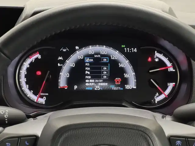 トヨタ ヴォクシー S－Z 三重県 2024(令6)年 1.6万km ホワイトパールクリスタルシャイン ガソリン/FF/MTモード付インパネCVT/10.5インチディスプレイオーディオPlus＋ナビ/（CD/DVD/USB/iPod/Bluetooth/TV/CarPlay/AndroidAuto）/純正 14インチOLED 後席ディスプレイ V14T-R72R/バックガイドモニター/ドライブレコーダー前後（デジタルインナーミラー内蔵）/ETC2.0/モデリスタエアロ（F/S/R下）/両側ハンズフリーパワースライドドア/Toyota Safety Sense/●プリクラッシュセーフティ/●レーンディパーチャーアラート/●レーダークルコン/●オートハイビーム/●ロードサインアシスト/●プロアクティブドライビングアシスト/●発進遅れ告知機能/・パーキングサポートブレーキ（静止物）/など/装備/*快適利便パッケージ（High）/●快適温熱シート（D/N/2nd）/●ステアリングヒーター/●パワーバックドア/●2ndシートオットマン/・デジタルインナーミラー（前後ドラレコ内蔵）/・オートライト/・LEDヘッドランプ/・左右＋後席独立オートエアコン/・ステアリングスイッチ/・電子パーキングブレーキ＆ブレーキホールド/・保/取/マルチ取/・純正17inAW/など/*…メーカーOP