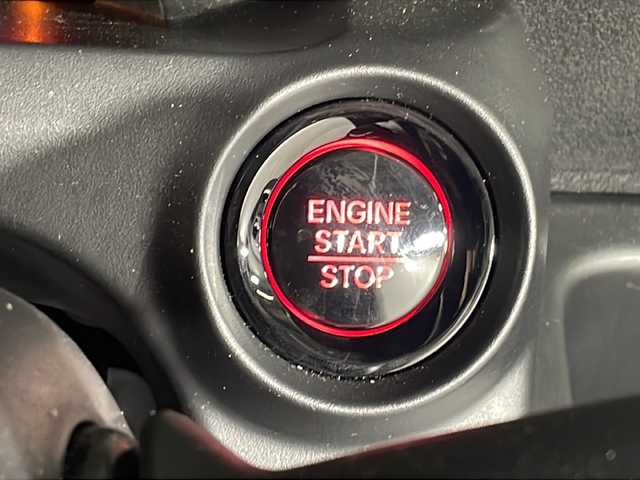 ホンダ Ｎ ＢＯＸ カスタム ターボ 沖縄県 2024(令6)年 0.9万km メテオロイドグレーメタリック 禁煙車/県外仕入れ/純正９インチナビ/【CD/DVD/フルセグTV/BT】/バックカメラ/ETC/両側パワースライドドア/純正サンシェード/横滑り防止装置/衝突被害軽減システム/USBポート/パドルシフト/電子パーキング/ハーフレザーシート/スマートキー