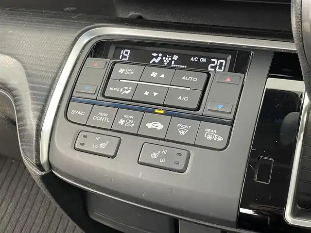 ホンダ ステップワゴン スパーダ クルスピセンシング 群馬県 2016(平28)年 6.1万km ホワイトオーキッドパール 純正7インチナビ（CD/DVD/BT/SD/フルセグ）/ホンダセンシング/両側パワースライドドア/アイドリングストップ/オートライト/前ドライブレコーダー