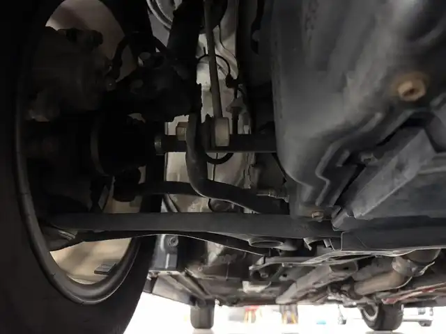 トヨタ アクア G 三重県 2017(平29)年 5.5万km ホワイトパールクリスタルシャイン ハイブリッド/FF/フロアCVT/純正 7インチナビ  NSZT-W66T/（AM/FM/CD/DVD/TV/SD/SDREC/Bluetooth）/【OP】バックカメラ/ドライブレコーダー 前方/ビルトイン ETC/TRDフルエアロ（F/S/R下）/Toyota Safety Sense/●プリクラッシュセーフティ［PCS］/●レーンディパーチャーアラート［LDA］/●オートハイビーム［AHB］/先行車発進告知機能/・横滑り防止装置/など/装備/●スマートエントリーパッケージ/・スマートエントリー＆スタートシステム/・プッシュスタート/・スマートキーx2/・盗難防止システム（イモビライザーシステム）/・コンライト（オートライト：ライト自動点灯・消灯システム／ランプオートカットシステム）/●【OP】LEDヘッドランプパッケージ/・LEDヘッドランプ＋LEDクリアランスランプ＋フロントターンランプ/・【OP】6スピーカー（ナビレディパッケージ）/・オートエアコン/・電動格納ドアミラー（ウインカー付）/●ステアリングスイッチ（オーディオ操作、メーターディスプレイ操作）/●パワーウインドウ/●パワーステアリング/●社外15inAW/●取/ナビ取/など