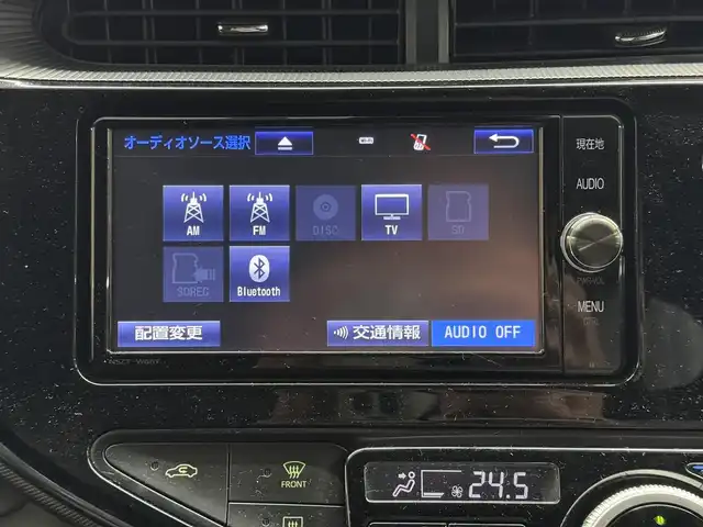 トヨタ アクア G 三重県 2017(平29)年 5.5万km ホワイトパールクリスタルシャイン ハイブリッド/FF/フロアCVT/純正 7インチナビ  NSZT-W66T/（AM/FM/CD/DVD/TV/SD/SDREC/Bluetooth）/【OP】バックカメラ/ドライブレコーダー 前方/ビルトイン ETC/TRDフルエアロ（F/S/R下）/Toyota Safety Sense/●プリクラッシュセーフティ［PCS］/●レーンディパーチャーアラート［LDA］/●オートハイビーム［AHB］/先行車発進告知機能/・横滑り防止装置/など/装備/●スマートエントリーパッケージ/・スマートエントリー＆スタートシステム/・プッシュスタート/・スマートキーx2/・盗難防止システム（イモビライザーシステム）/・コンライト（オートライト：ライト自動点灯・消灯システム／ランプオートカットシステム）/●【OP】LEDヘッドランプパッケージ/・LEDヘッドランプ＋LEDクリアランスランプ＋フロントターンランプ/・【OP】6スピーカー（ナビレディパッケージ）/・オートエアコン/・電動格納ドアミラー（ウインカー付）/●ステアリングスイッチ（オーディオ操作、メーターディスプレイ操作）/●パワーウインドウ/●パワーステアリング/●社外15inAW/●取/ナビ取/など