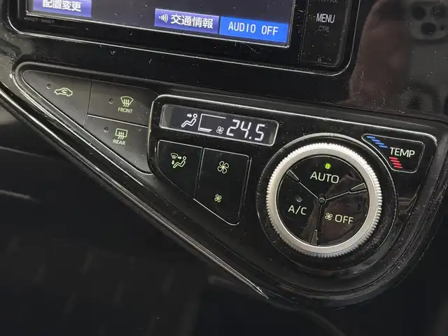 トヨタ アクア G 三重県 2017(平29)年 5.5万km ホワイトパールクリスタルシャイン ハイブリッド/FF/フロアCVT/純正 7インチナビ  NSZT-W66T/（AM/FM/CD/DVD/TV/SD/SDREC/Bluetooth）/【OP】バックカメラ/ドライブレコーダー 前方/ビルトイン ETC/TRDフルエアロ（F/S/R下）/Toyota Safety Sense/●プリクラッシュセーフティ［PCS］/●レーンディパーチャーアラート［LDA］/●オートハイビーム［AHB］/先行車発進告知機能/・横滑り防止装置/など/装備/●スマートエントリーパッケージ/・スマートエントリー＆スタートシステム/・プッシュスタート/・スマートキーx2/・盗難防止システム（イモビライザーシステム）/・コンライト（オートライト：ライト自動点灯・消灯システム／ランプオートカットシステム）/●【OP】LEDヘッドランプパッケージ/・LEDヘッドランプ＋LEDクリアランスランプ＋フロントターンランプ/・【OP】6スピーカー（ナビレディパッケージ）/・オートエアコン/・電動格納ドアミラー（ウインカー付）/●ステアリングスイッチ（オーディオ操作、メーターディスプレイ操作）/●パワーウインドウ/●パワーステアリング/●社外15inAW/●取/ナビ取/など