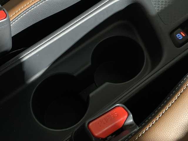 トヨタ ヤリスクロス ハイブリッド Z アドベンチャー 福岡県 2023(令5)年 1.7万km ブラックマイカ 純正8型ナビ（BT/USB/AMFM/ACD/AA）/バックカメラ/ビルトインETC/TSS（PCS/LKA/ACC/RSA/BSM/先行車アラート）/シートヒーター　/ハンドルヒーター/PBA/TRD18AW