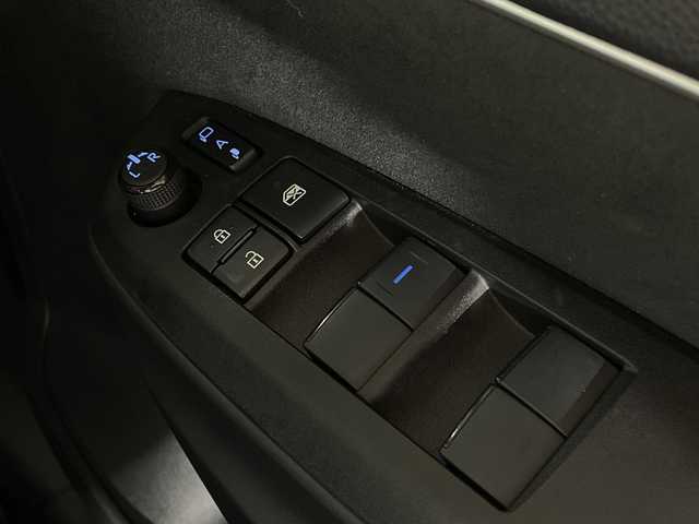 トヨタ ヤリスクロス ハイブリッド Z アドベンチャー 福岡県 2023(令5)年 1.7万km ブラックマイカ 純正8型ナビ（BT/USB/AMFM/ACD/AA）/バックカメラ/ビルトインETC/TSS（PCS/LKA/ACC/RSA/BSM/先行車アラート）/シートヒーター　/ハンドルヒーター/PBA/TRD18AW