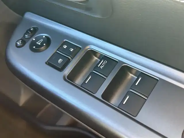 ホンダ フリード ハイブリット EX 愛知県 2017(平29)年 10.2万km ホワイトオーキッドパール ホンダセンシング/　・衝突軽減ブレーキ/　・誤発進抑制機能/　・アダプティブクルーズコントロール/　・車線維持システム/両側パワースライド/純正HDDナビ/　・フルセグTV/　・Bluetootｈ/　・CD/DVD/　・AM/FM/　・iPod/純正フロアマット/純正15インチAW/ハーフレザーシート/シートヒーター（前席）/LEDヘッドライト/オートライト/ビルトインETC/スマートキー