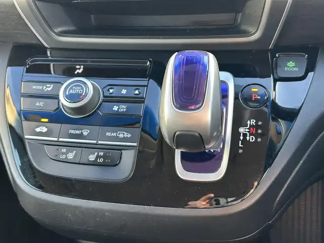 ホンダ フリード ハイブリット EX 愛知県 2017(平29)年 10.2万km ホワイトオーキッドパール ホンダセンシング/　・衝突軽減ブレーキ/　・誤発進抑制機能/　・アダプティブクルーズコントロール/　・車線維持システム/両側パワースライド/純正HDDナビ/　・フルセグTV/　・Bluetootｈ/　・CD/DVD/　・AM/FM/　・iPod/純正フロアマット/純正15インチAW/ハーフレザーシート/シートヒーター（前席）/LEDヘッドライト/オートライト/ビルトインETC/スマートキー