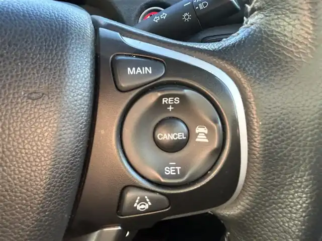 ホンダ フリード ハイブリット EX 愛知県 2017(平29)年 10.2万km ホワイトオーキッドパール ホンダセンシング/　・衝突軽減ブレーキ/　・誤発進抑制機能/　・アダプティブクルーズコントロール/　・車線維持システム/両側パワースライド/純正HDDナビ/　・フルセグTV/　・Bluetootｈ/　・CD/DVD/　・AM/FM/　・iPod/純正フロアマット/純正15インチAW/ハーフレザーシート/シートヒーター（前席）/LEDヘッドライト/オートライト/ビルトインETC/スマートキー