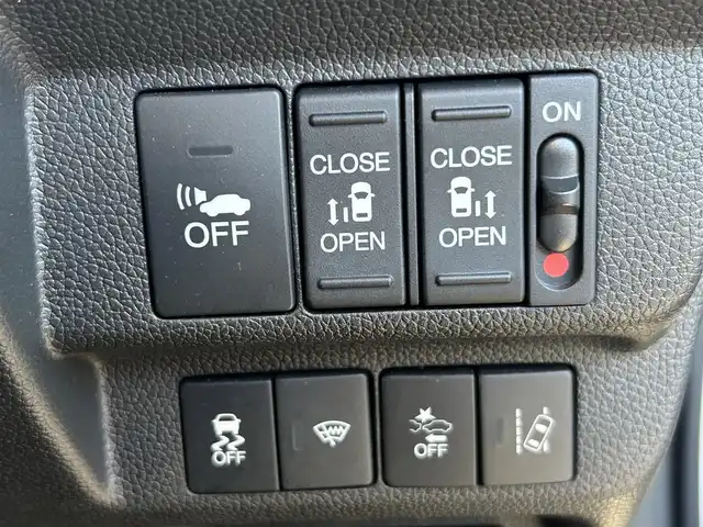 ホンダ フリード ハイブリット EX 愛知県 2017(平29)年 10.2万km ホワイトオーキッドパール ホンダセンシング/　・衝突軽減ブレーキ/　・誤発進抑制機能/　・アダプティブクルーズコントロール/　・車線維持システム/両側パワースライド/純正HDDナビ/　・フルセグTV/　・Bluetootｈ/　・CD/DVD/　・AM/FM/　・iPod/純正フロアマット/純正15インチAW/ハーフレザーシート/シートヒーター（前席）/LEDヘッドライト/オートライト/ビルトインETC/スマートキー