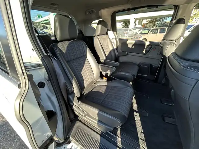 ホンダ フリード ハイブリット EX 愛知県 2017(平29)年 10.2万km ホワイトオーキッドパール ホンダセンシング/　・衝突軽減ブレーキ/　・誤発進抑制機能/　・アダプティブクルーズコントロール/　・車線維持システム/両側パワースライド/純正HDDナビ/　・フルセグTV/　・Bluetootｈ/　・CD/DVD/　・AM/FM/　・iPod/純正フロアマット/純正15インチAW/ハーフレザーシート/シートヒーター（前席）/LEDヘッドライト/オートライト/ビルトインETC/スマートキー