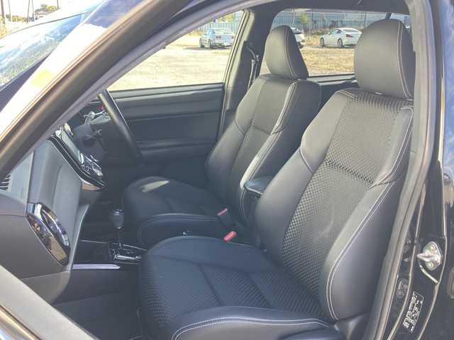 トヨタ カローラ フィールダー 1．5G ダブルバイビー 埼玉県 2015(平27)年 3.7万km ブラックマイカ ワンオーナー/ハーグレザーシート/純正メモリーナビ＆フルセグＴＶ/　（ＤＶＤ＆ＣＤ＆ＢＴ）/バックカメラ/前方ドライブレコーダー/ビルトインＥＴＣ（２.０）/衝突被害軽減システム/レーンキープアシスト/革巻きステアリング/純正１６inアルミホイール/オートハイビーム/ＬＥＤライト/フォグランプ /スマートキー/プッシュスタート/Ｗエアバッグ＆カーテンエアバッグ/横滑り防止装置/ＡＢＳ/ドアバイザー/フロアマット/新車保証書/取扱説明書/スマートスペアキー有