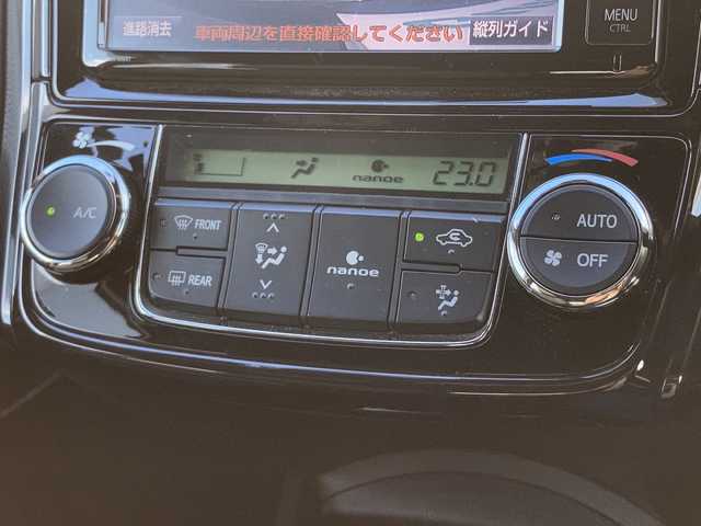 トヨタ カローラ フィールダー 1．5G ダブルバイビー 埼玉県 2015(平27)年 3.7万km ブラックマイカ ワンオーナー/ハーグレザーシート/純正メモリーナビ＆フルセグＴＶ/　（ＤＶＤ＆ＣＤ＆ＢＴ）/バックカメラ/前方ドライブレコーダー/ビルトインＥＴＣ（２.０）/衝突被害軽減システム/レーンキープアシスト/革巻きステアリング/純正１６inアルミホイール/オートハイビーム/ＬＥＤライト/フォグランプ /スマートキー/プッシュスタート/Ｗエアバッグ＆カーテンエアバッグ/横滑り防止装置/ＡＢＳ/ドアバイザー/フロアマット/新車保証書/取扱説明書/スマートスペアキー有