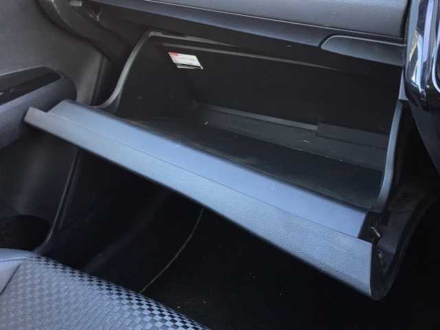 トヨタ カローラ フィールダー 1．5G ダブルバイビー 埼玉県 2015(平27)年 3.7万km ブラックマイカ ワンオーナー/ハーグレザーシート/純正メモリーナビ＆フルセグＴＶ/　（ＤＶＤ＆ＣＤ＆ＢＴ）/バックカメラ/前方ドライブレコーダー/ビルトインＥＴＣ（２.０）/衝突被害軽減システム/レーンキープアシスト/革巻きステアリング/純正１６inアルミホイール/オートハイビーム/ＬＥＤライト/フォグランプ /スマートキー/プッシュスタート/Ｗエアバッグ＆カーテンエアバッグ/横滑り防止装置/ＡＢＳ/ドアバイザー/フロアマット/新車保証書/取扱説明書/スマートスペアキー有