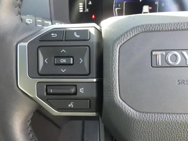 トヨタ ランドクルーザー ２５０ VX 千葉県 2024(令6)年 1.6万km ブラック Toyota Safety Sense/・プリクラッシュセーフティ/・レーンディパーチャーアラート/・オートハイビーム/・レーダークルーズコントロール/・ブラインドスポットモニター/・RCTA（リヤクロストラフィックアラート）/ムーンルーフ/パワーバックドア/ブラックレザーシート/運転席パワーシート/前席エアシート/シートヒーター/純正コネクティッドナビ/地デジTV/【Bluetooth接続】/パノラミックビューモニター/デジタルインナーミラー/ドライブレコーダー/革巻きステアリング/ステアリングスイッチ/ETC（2.0）/3眼LEDヘッドライト/フォグライト/クリアランスソナー/純正18インチアルミホイル/サイド/カーテンエアバッグ/スマートキー