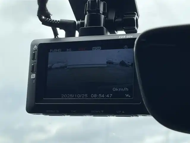 アウディ Ａ４ アバント 35TDI Sライン 東京都 2021(令3)年 3.9万km 白 ＭＭＩナビ／ＤＴＶ/３６０°カメラ/マトリクスＬＥＤ/ハーフレザーシート/シートヒーター/ACC/BSM/レーンアシスト/バーチャルコックピット/ETC/前後ドラレコ/パワーバックドア/Apple Car Play/Andoroido Auto