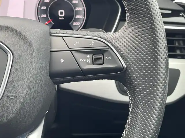 アウディ Ａ４ アバント 35TDI Sライン 東京都 2021(令3)年 3.9万km 白 ＭＭＩナビ／ＤＴＶ/３６０°カメラ/マトリクスＬＥＤ/ハーフレザーシート/シートヒーター/ACC/BSM/レーンアシスト/バーチャルコックピット/ETC/前後ドラレコ/パワーバックドア/Apple Car Play/Andoroido Auto