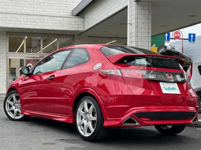 ホンダ シビック タイプR ユーロ 東京都 2010(平22)年 4.9万km ミラノレッド 6MT/社外ナビ/バックカメラ/アルカンターラバケットシート（黒/赤）/HIDヘッドランプ/レッドスティッチ革巻きステアリングホイール/アルミ製球形シフトノブ/メタル製スポーツペダル/オートエアコン/「TYPER EURO」エンブレム/ETC/電動格納ミラー/ミラーヒーター/ドライブレコーダー（前方）/パワステ/パワーウィンドウ/シガーソケット/スペアキー/記録簿 H23～H28、H31~R7/保証書＆取扱説明書